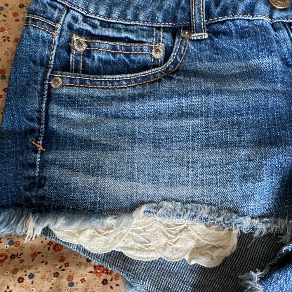 American eagle shorts size 4